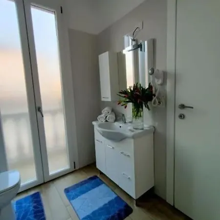 Arcobaleno Casa Venezia- Mestre Apartmán